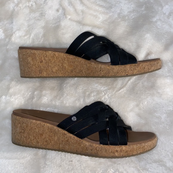 Skechers Arch Fit Beverlee - Picture 3 of 12